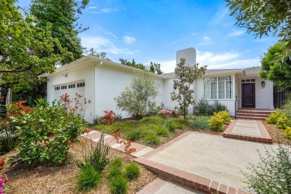 311 South Gretna Green Way